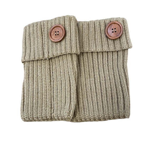 Accessories - Boot knit cuffs short leg warmers crochet button embellishments one size fit